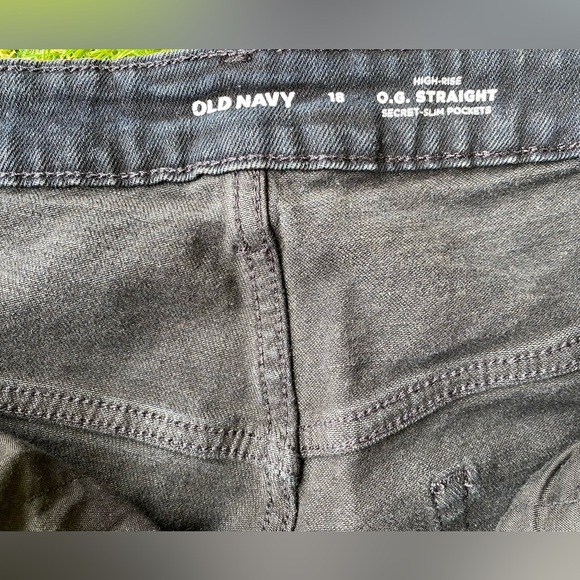Old Navy O.G. Straight Distressed Jeana - Picture 3 of 3